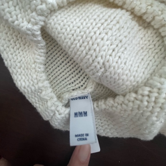 Old Navy knit beanie hat with flower - Picture 2 of 3